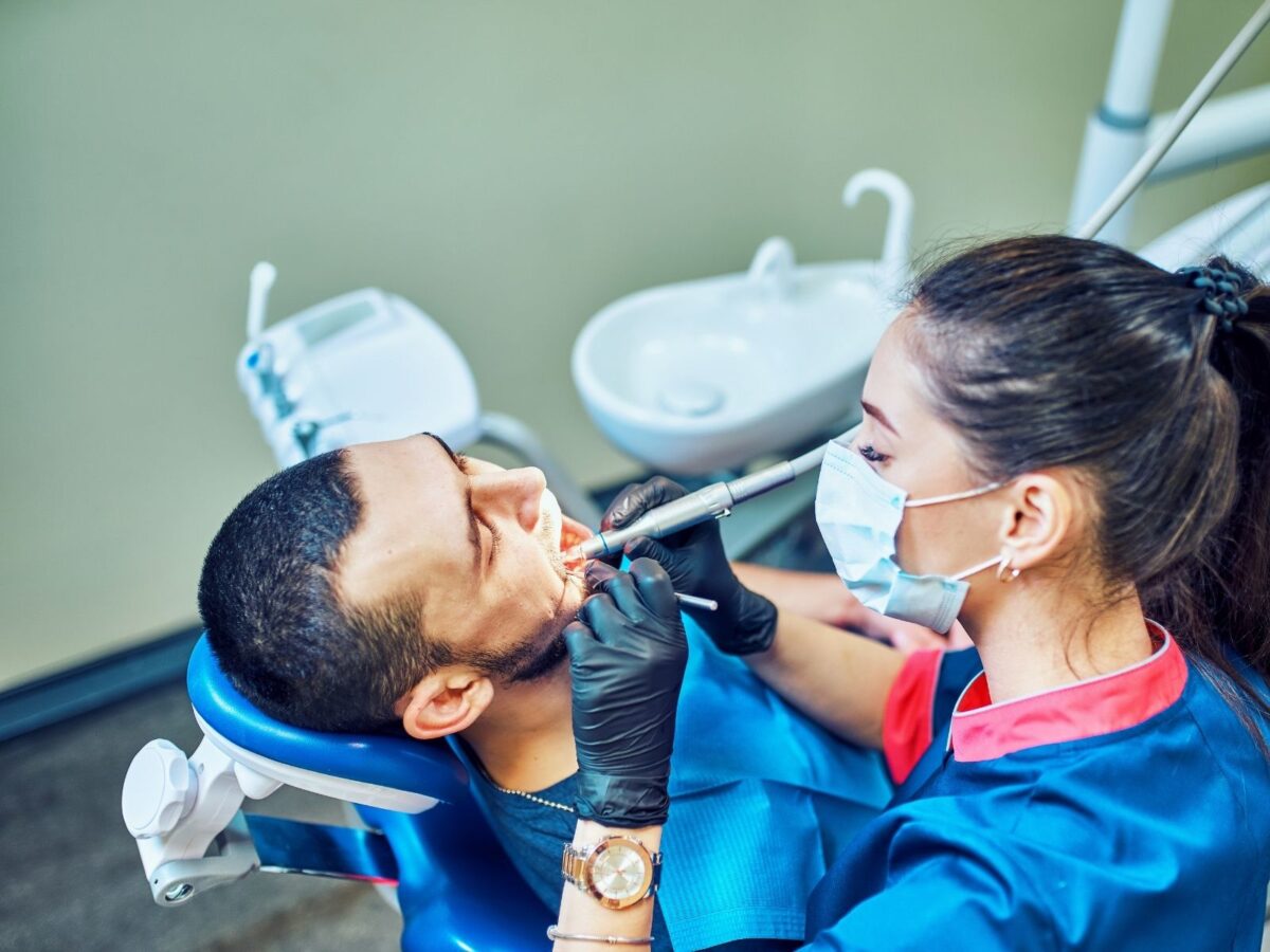 Wisdom Tooth Decay: When To Extract And When To Treat